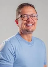 Foto oficial de CHARLES-THIAGO-MARIVONE-ENIO nas eleições 2026, divulgada pelo TSE