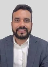 Foto oficial de PROFESSOR UZIAN PINTO nas eleições 2026, divulgada pelo TSE