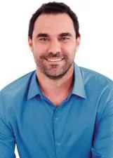 Foto oficial de ADOLFO VIANA nas eleições 2026, divulgada pelo TSE