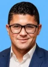 Foto oficial de CARLOS MAXIMILIANO nas eleições 2026, divulgada pelo TSE