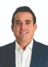 Foto oficial de ADRIANO ALVARENGA nas eleições 2026, divulgada pelo TSE
