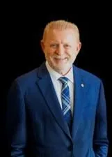 Foto oficial de VERMELHO nas eleições 2026, divulgada pelo TSE
