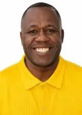 Foto oficial de CARLINHOS BNH nas eleições 2026, divulgada pelo TSE