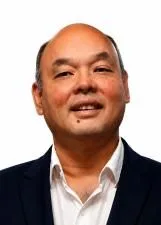 Foto oficial de DR CHOU YI nas eleições 2026, divulgada pelo TSE