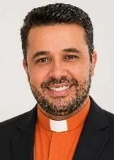 Foto oficial de BISPO LÉO ASSIS nas eleições 2026, divulgada pelo TSE