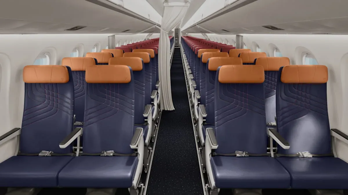 Na classe econômica o foco está na conectividade dos passageiros com suporte para aparelhos eletrônicos individuais nos assentos